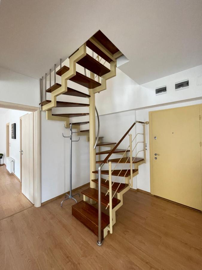 Kyra Luxury Penthouse Apartment Синая Екстериор снимка