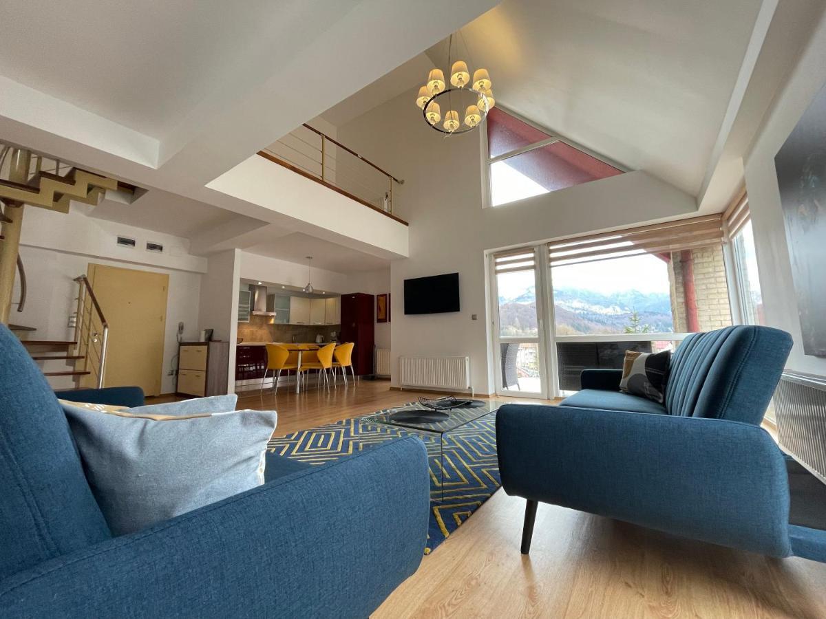 Kyra Luxury Penthouse Apartment Синая Екстериор снимка